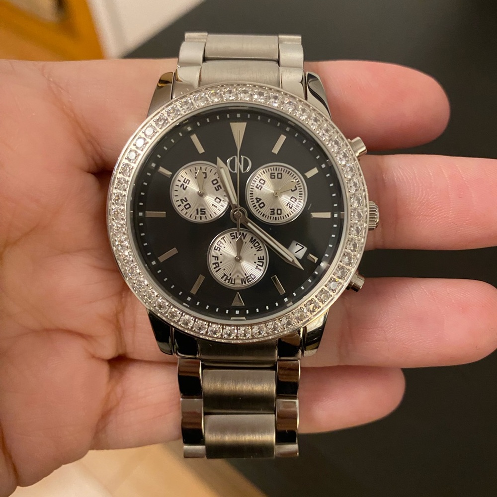 Caroline neron watch silver and black